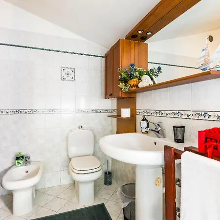 Murgo's Guest house